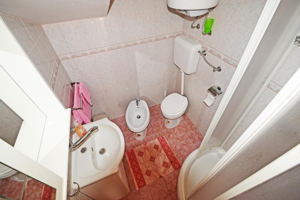 Apartments Stojakovic Πόρετς Δωμάτιο φωτογραφία