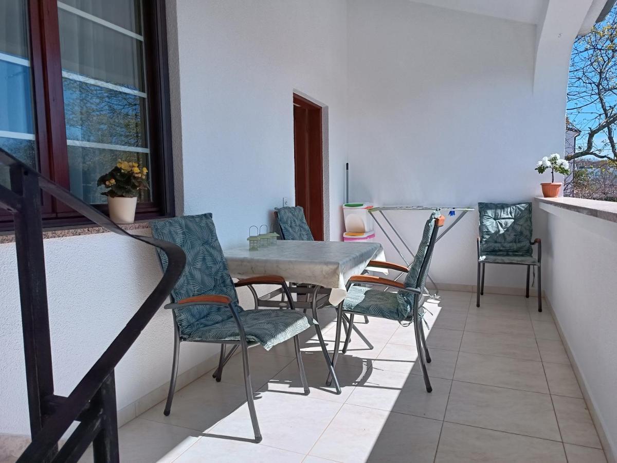 Apartments Stojakovic Πόρετς Εξωτερικό φωτογραφία