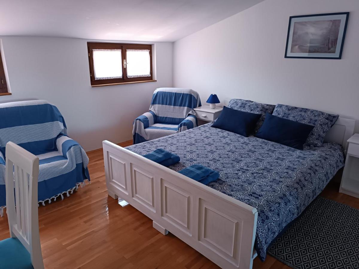 Apartments Stojakovic Πόρετς Εξωτερικό φωτογραφία