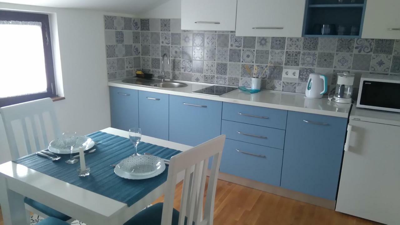 Apartments Stojakovic Πόρετς Εξωτερικό φωτογραφία